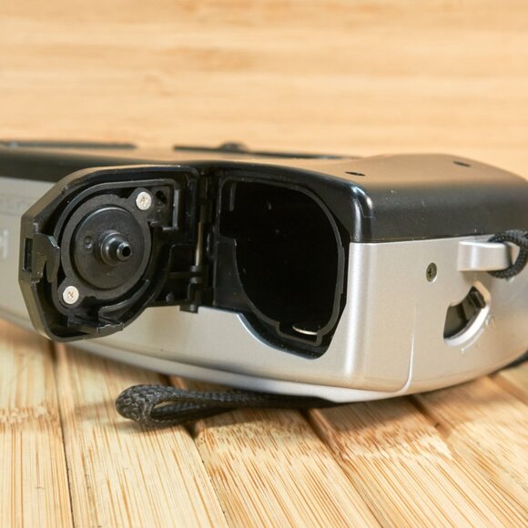 Vintage NIKON Nuvis 60 Point and Shot APS Film Camera - Picture 7 of 8